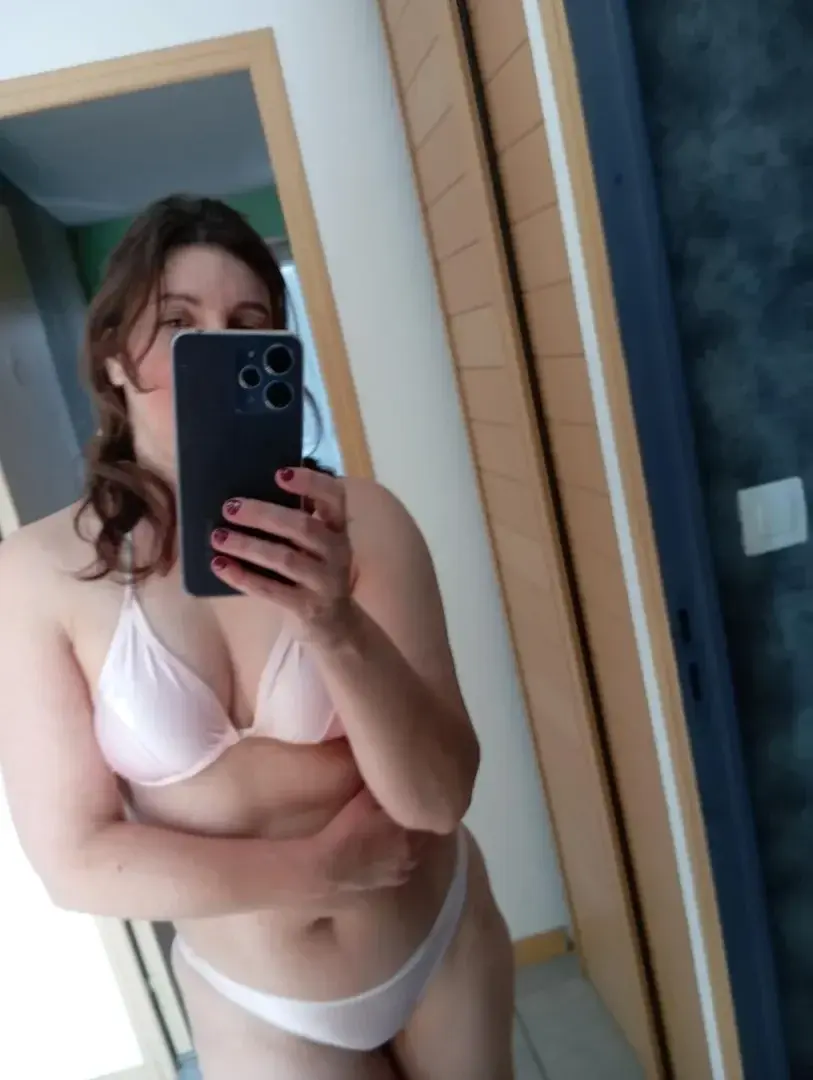 Comtessedetonnerre - Photo exclusive MYM 3 | French Modèles