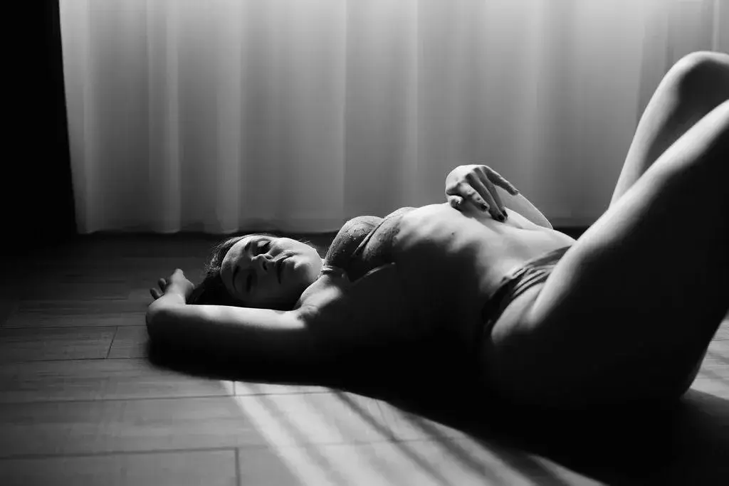 Leak & nude 2 — Zoelemarchand