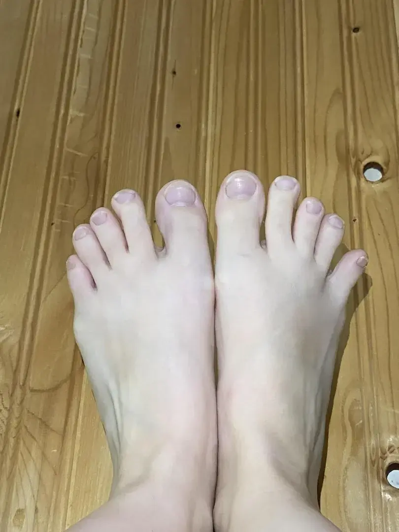 Leak & nude 4 — Lovefeet21