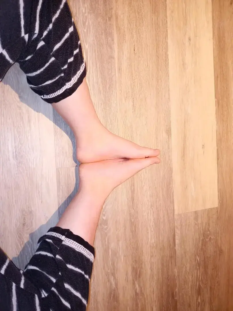 Leak & nude 6 — Lovefeet21