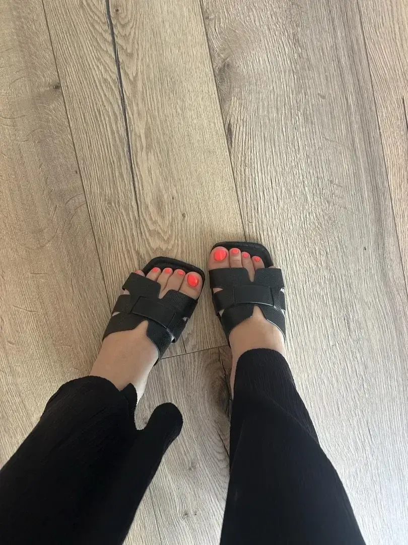 Leak & nude 1 — Lina_hot_feet