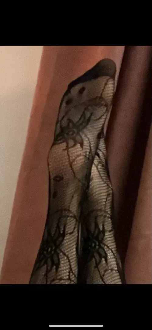 Leak & nude 1 — Louboutinne