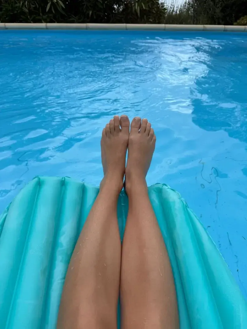 Leak & nude 1 — Lily_feet_thong