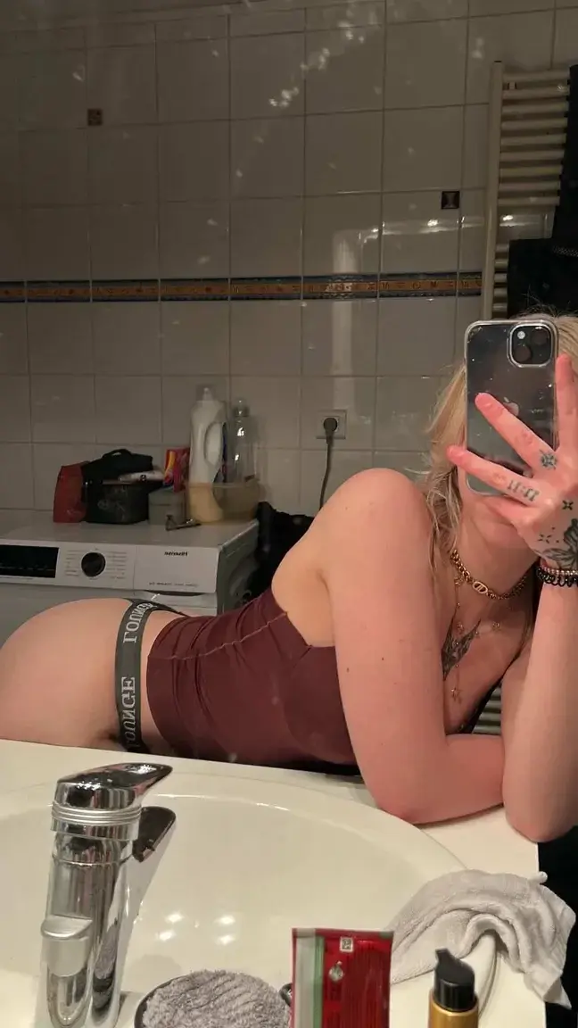 Kiara210210 - Photo exclusive MYM 1 | French Modèles