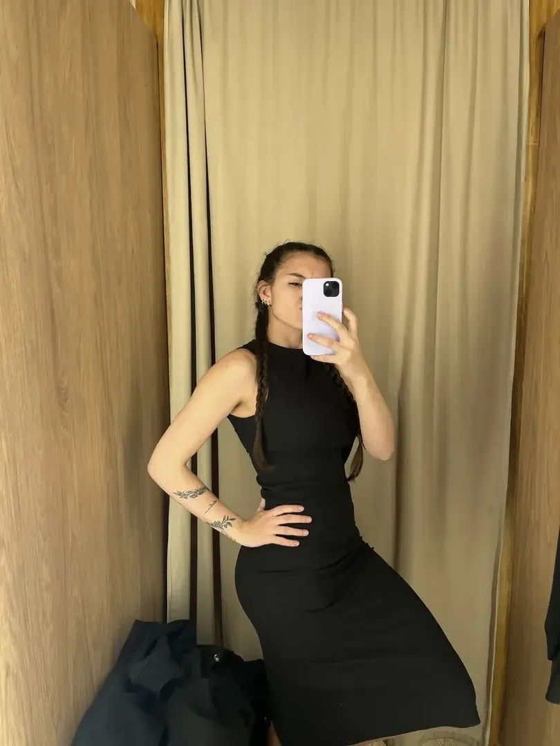 Leak & nude MYM — Sucette-girl : « Noël toi et moi ? 🎄 En tout cas tu peux t'abonner gratuitement avec le code CHRISTMASCLARA » (MYM)