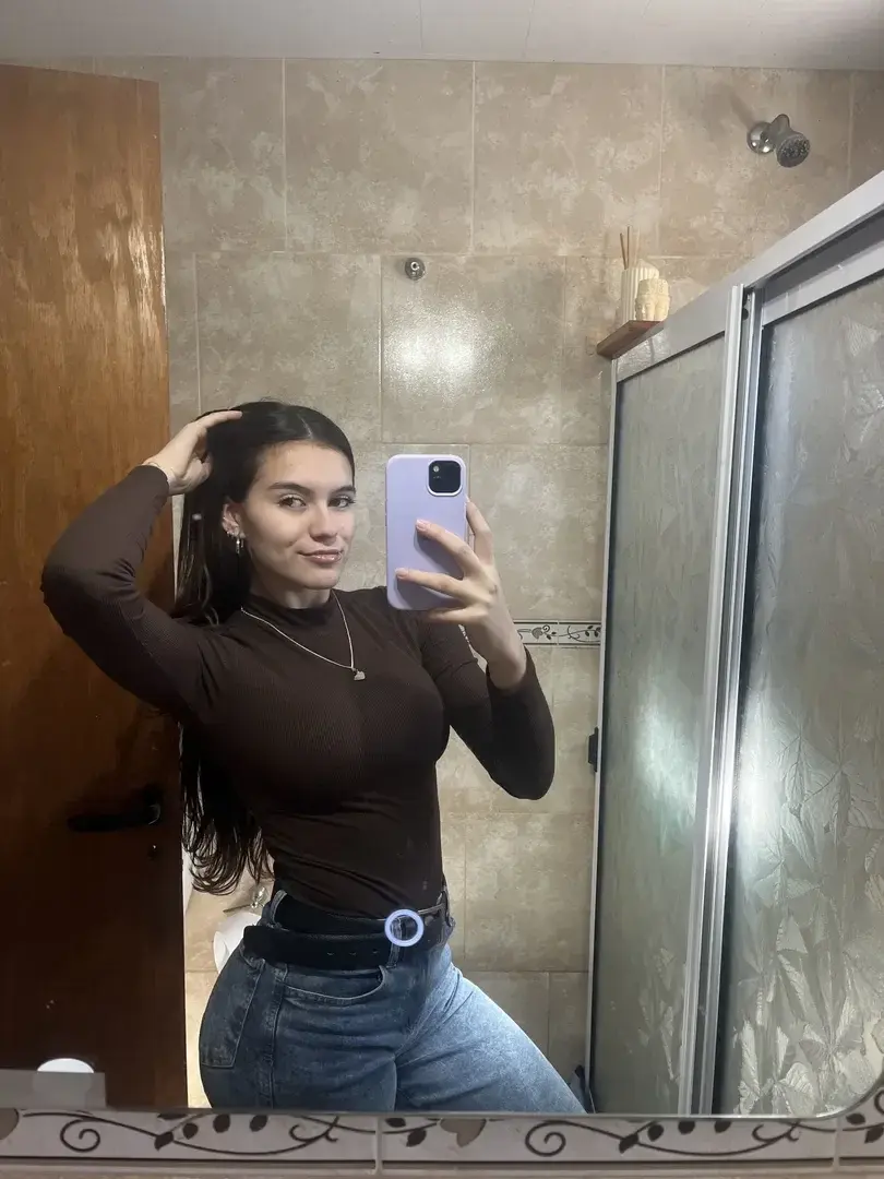 Leak & nude MYM — Sucette-girl : « Noël toi et moi ? 🎄 En tout cas tu peux t'abonner gratuitement avec le code CHRISTMASCLARA » (MYM)