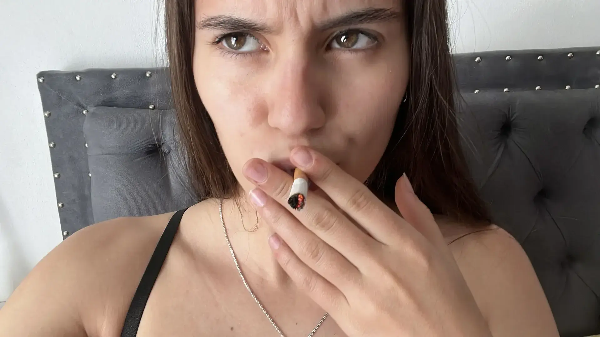 Leak & nude MYM — Sucette-girl : « code SUCETTEGIRL pour venir t'abonner gratuitement et papoter avec moi :) » (MYM)