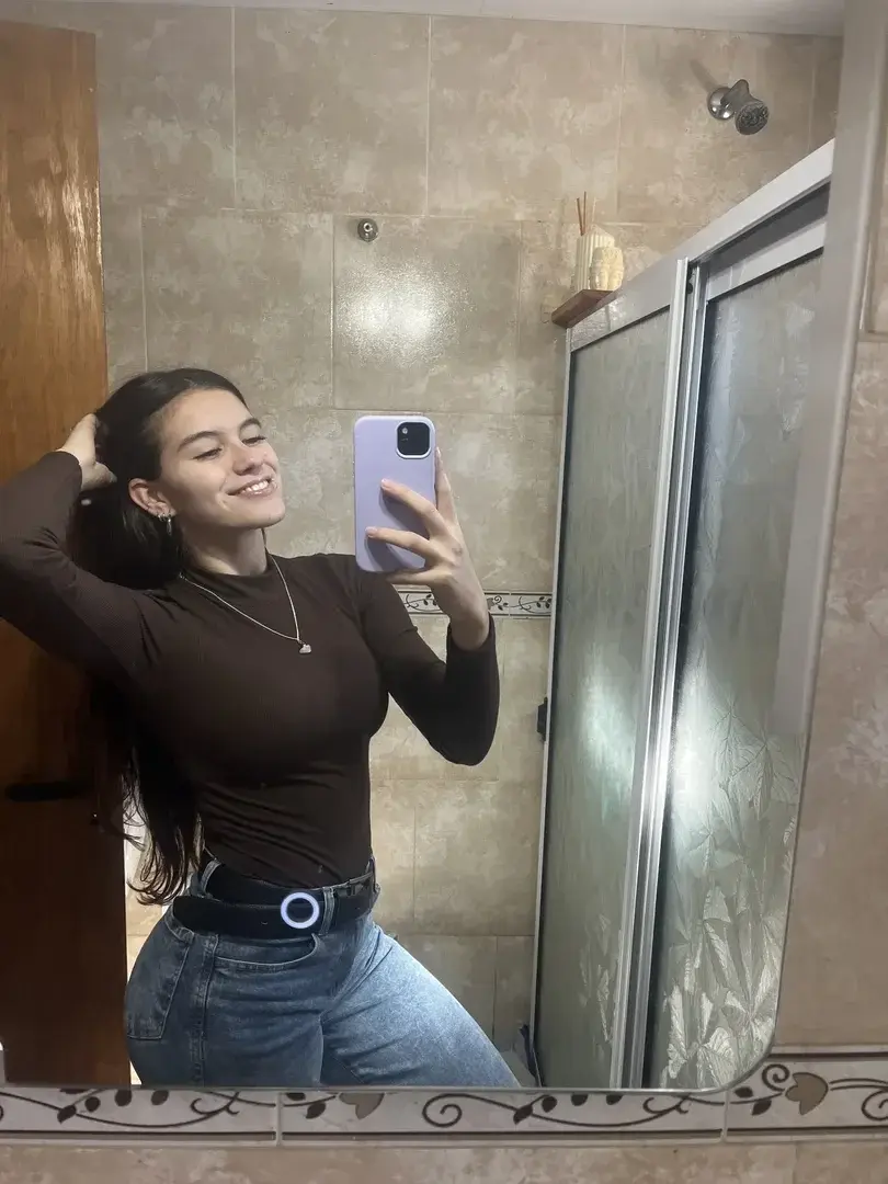 Leak & nude MYM — Sucette-girl : « code SUCETTEGIRL pour venir t'abonner gratuitement et papoter avec moi :) » (MYM)