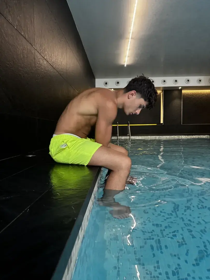 Aperçu public — Lucasblgn : « média » (MYM) — pas un leak