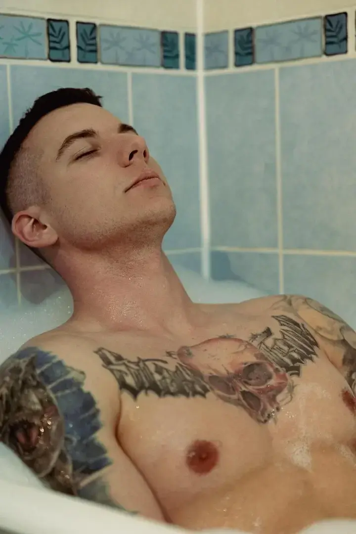 Leak & nude 5 — Tellyisback
