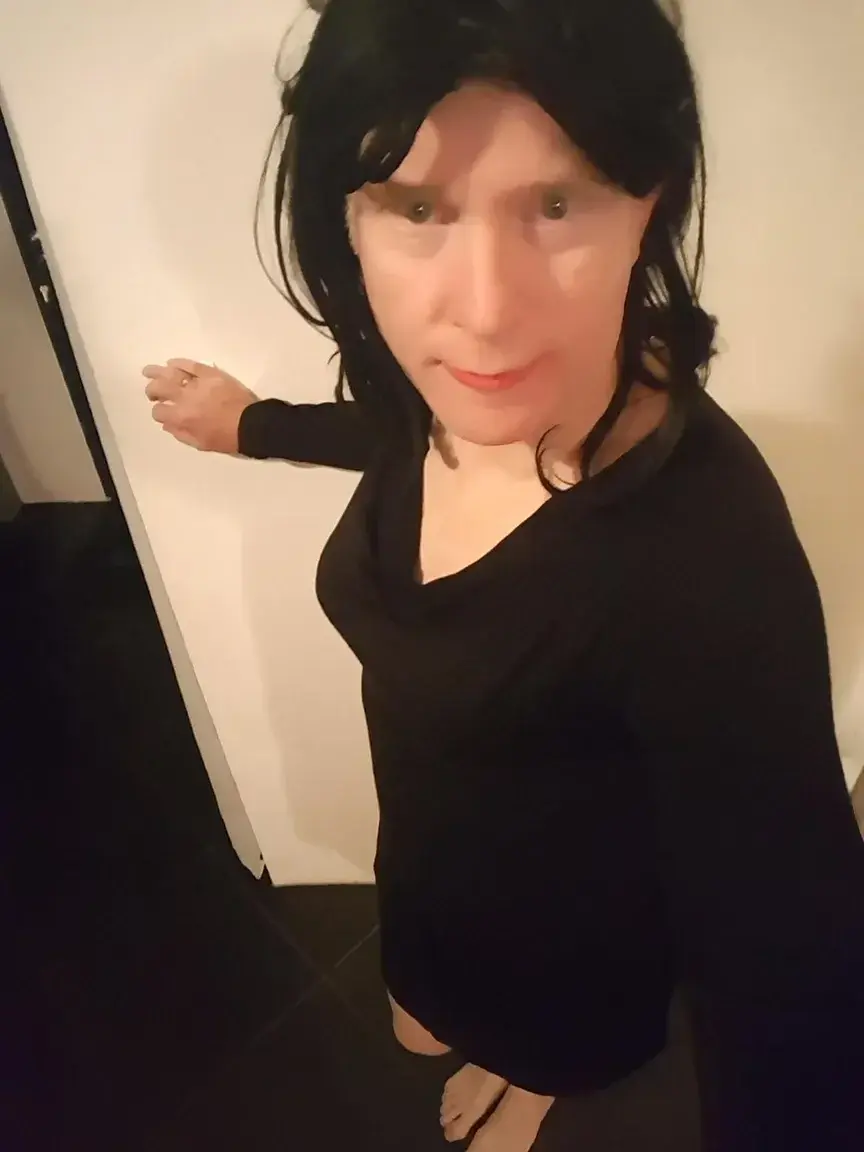 Leak & nude 3 — Sandra_travestie