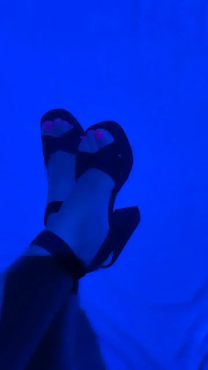 Leak & nude 1 — Yours-sexyfoot