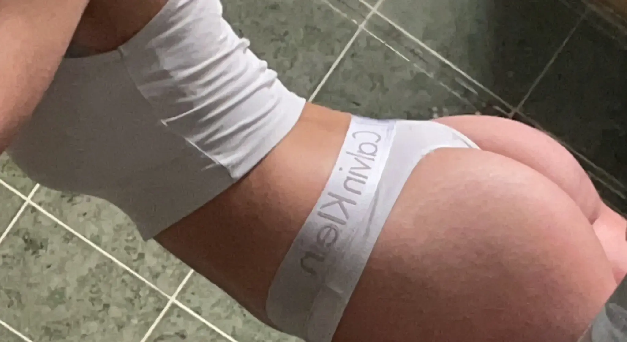 Leak & nude 1 — Nudella