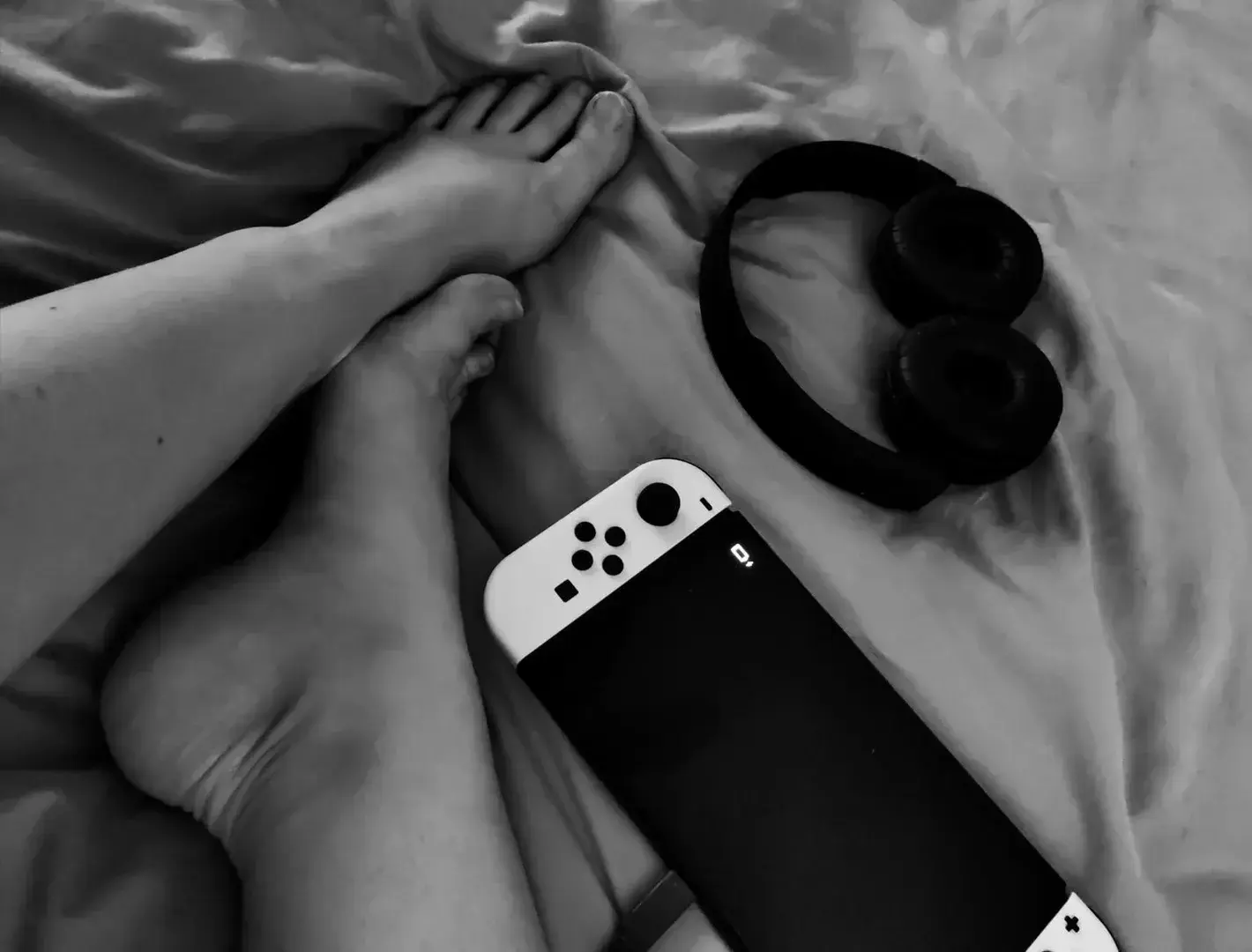 Play time... But low battery 🙃🙃🙃What is your game?