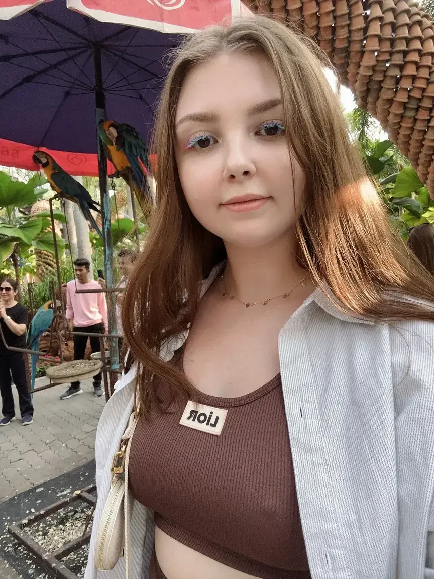 Leak & nude MYM — Lapetitecamille : « Abonnement gratuit, t'es pas pret » (MYM)