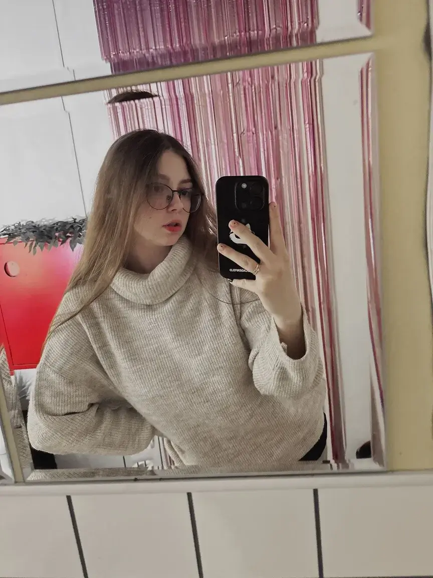 Leak & nude MYM — Lapetitecamille : « T'as rien a perdre, c'est gratuit » (MYM)