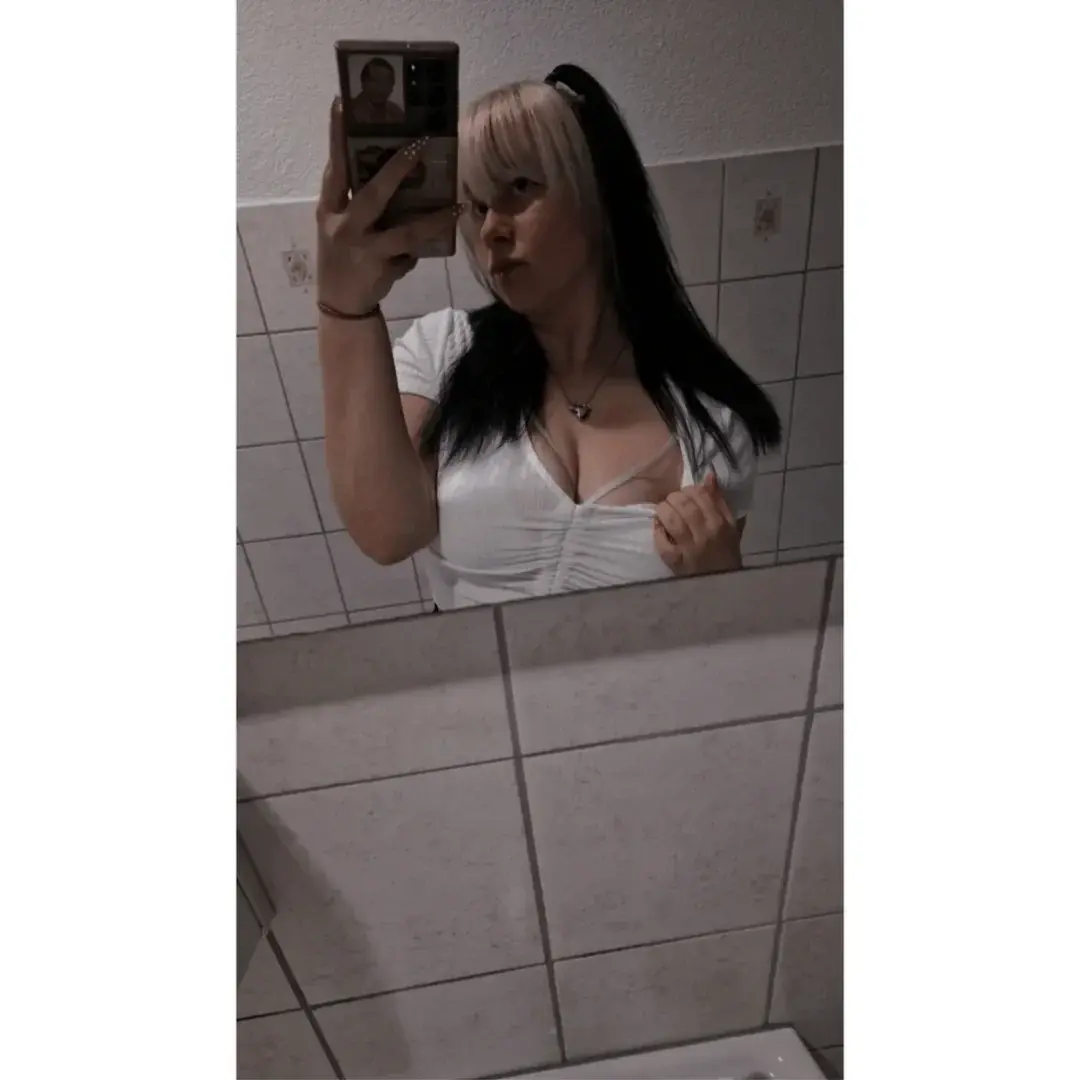 Leak & nude 1 — Vanny_blow