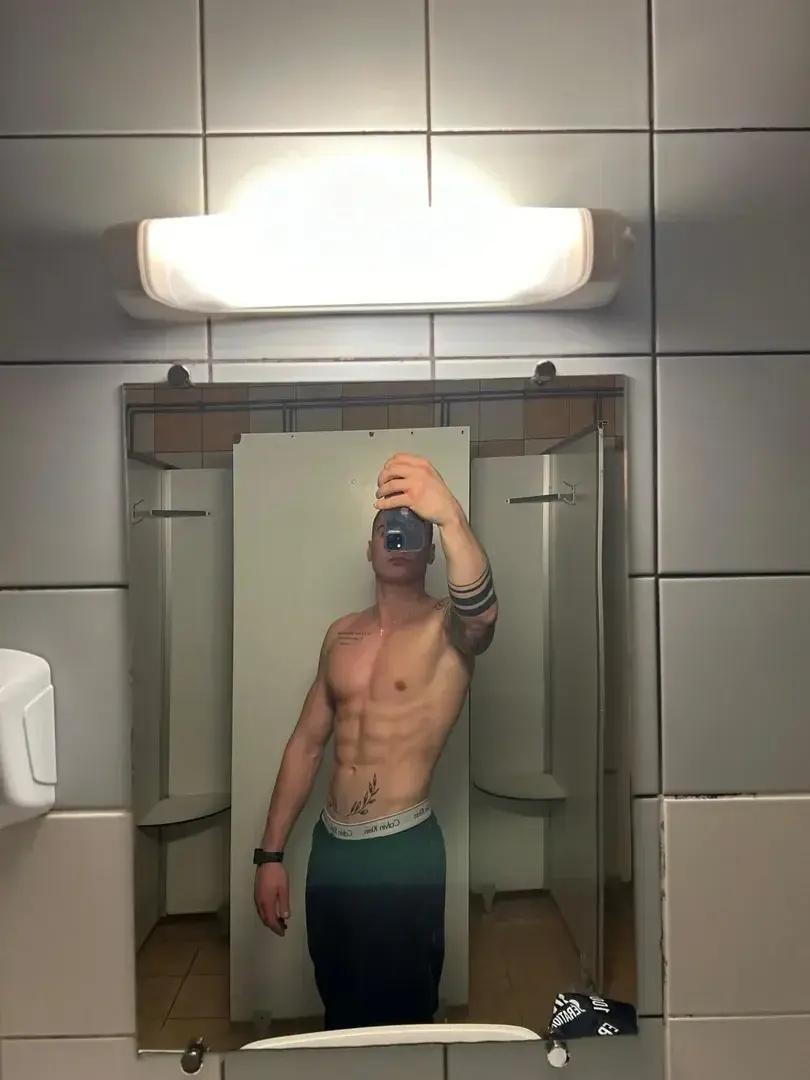 Leak & nude 2 — Lario