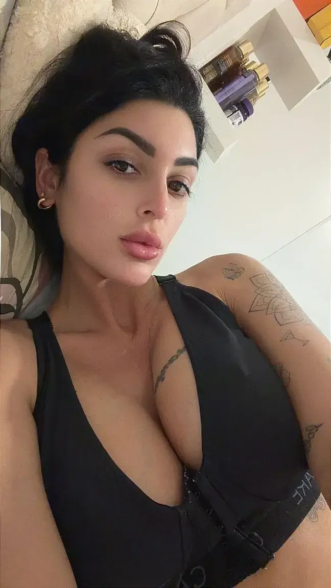 Bonjour toi 🖤