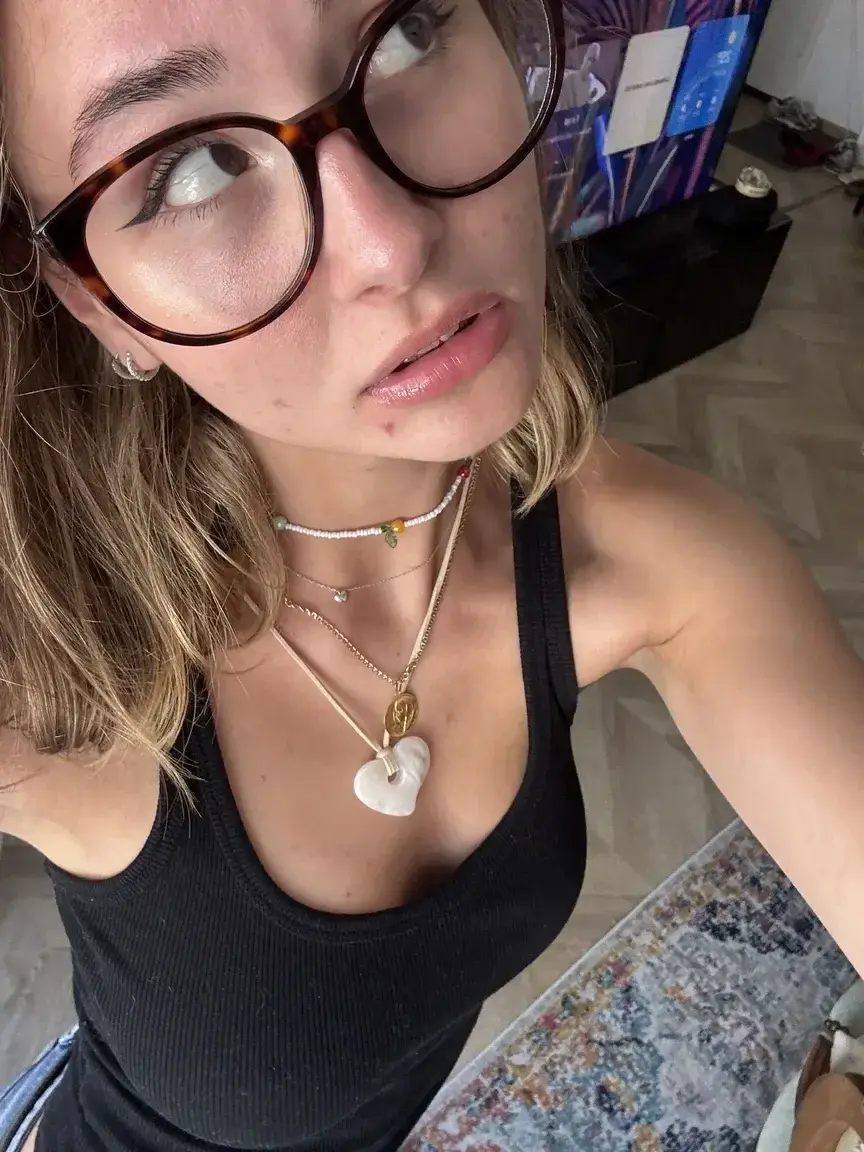 Aperçu public — Lupi : « 🔥 L’abonnement est gratuit, il ne manque plus que ton message… viens en DM, je ne mords pas 😈💬 » (MYM) — pas un leak