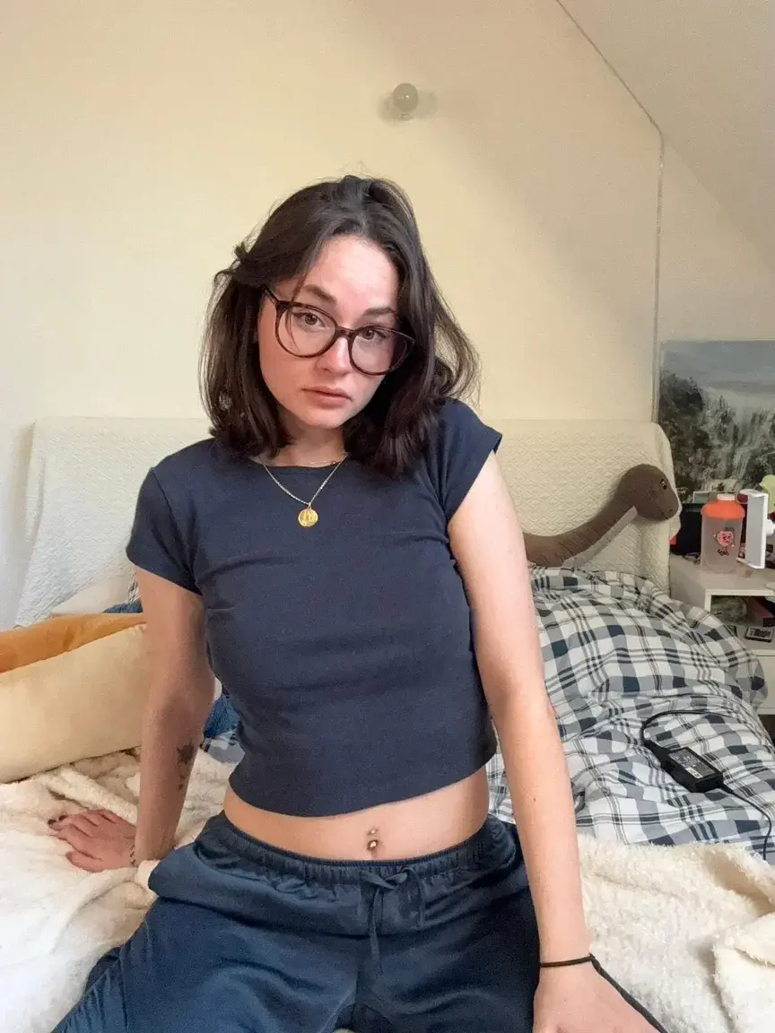 Plus de contenu, plus de surprises… 😏 abonnement gratuit et DM dispo 💌