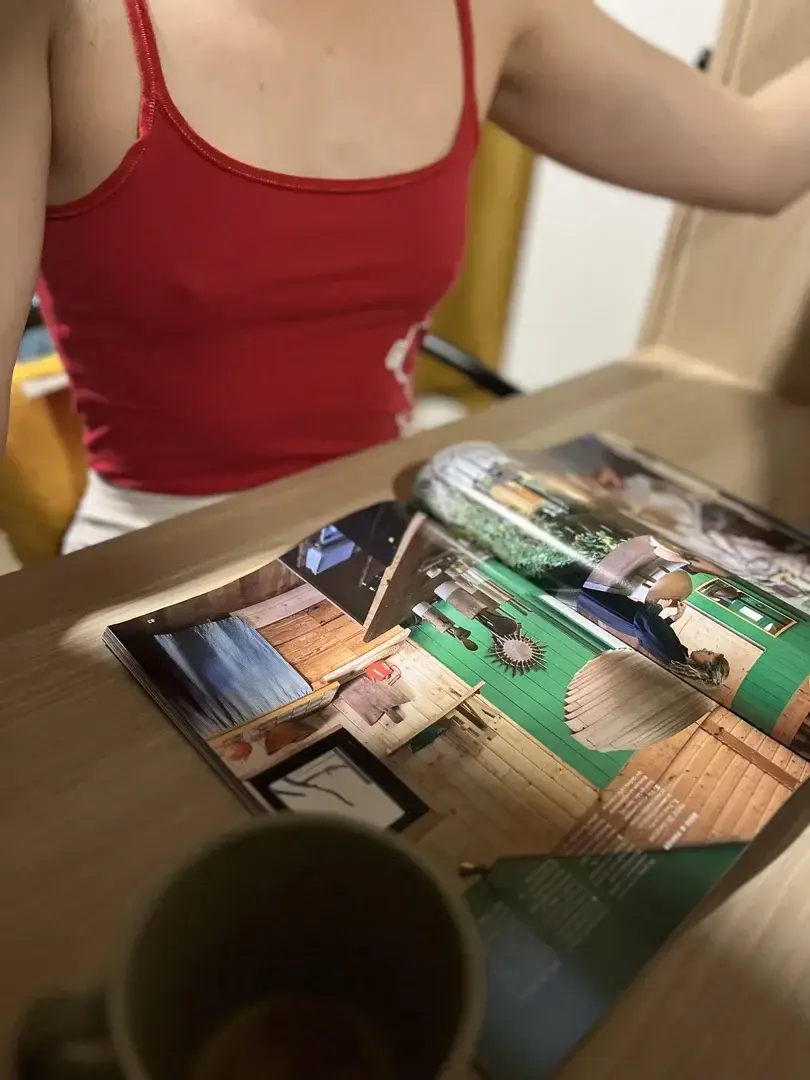 Leak public de Julie_jolie_sexy — « Café et pause lecture avant de faire des bêtises en vidéo 🤭😘 » (nude) sur MYM