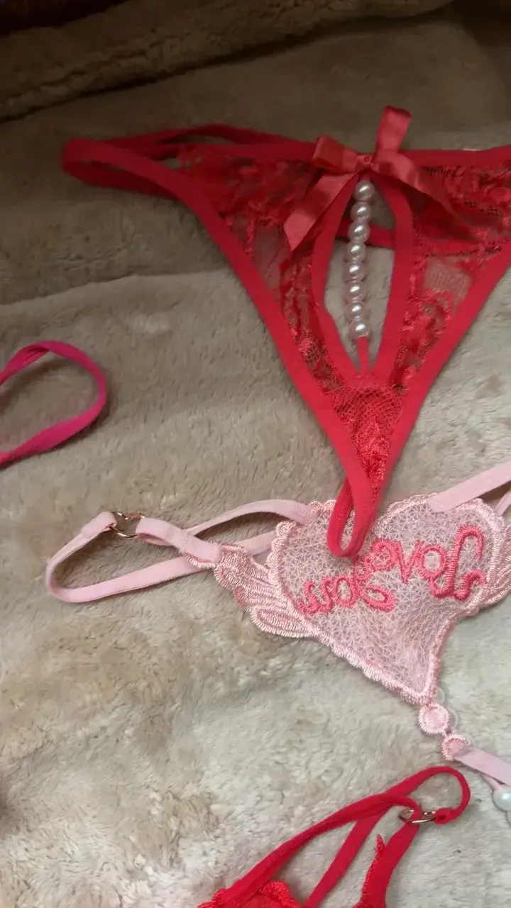 ☺️ je les adore 👀 les petites perles qui frotte et roule sur ma chatounette ❤️