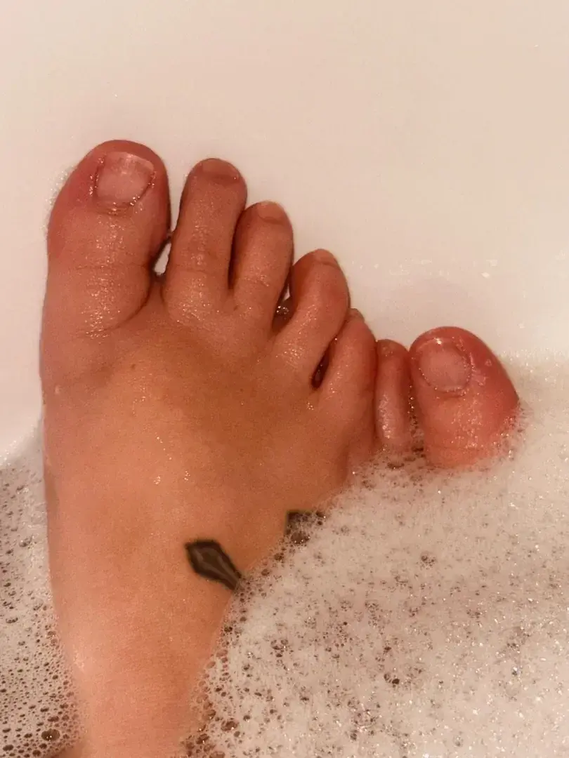 Leak & nude 1 — Sexyfeet2see