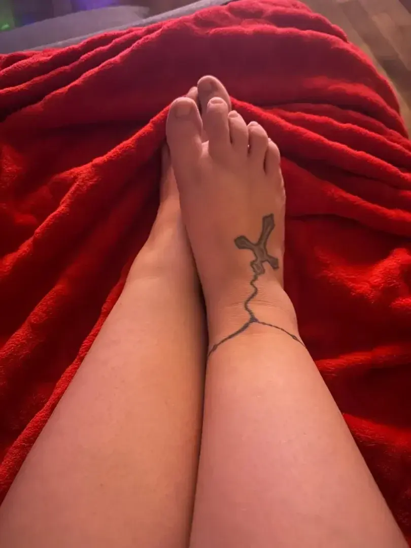 Leak & nude 4 — Sexyfeet2see