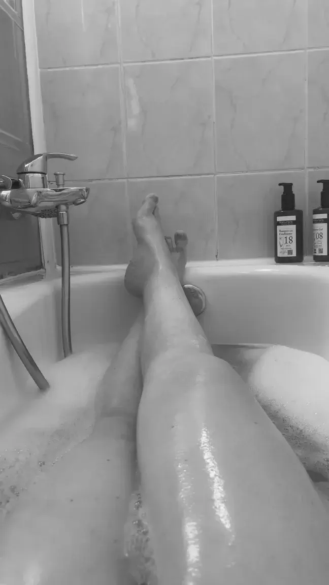 Leak & nude 5 — Beaute_empoisonnee02