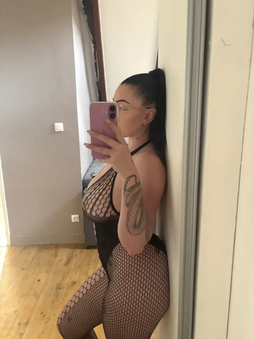 Leak & nude 2 — Une_italienne25