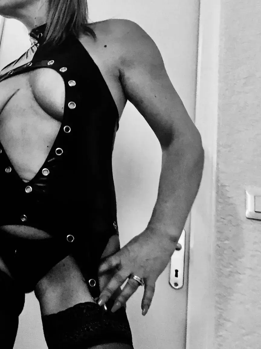 Leak & nude 3 — Milfcougar