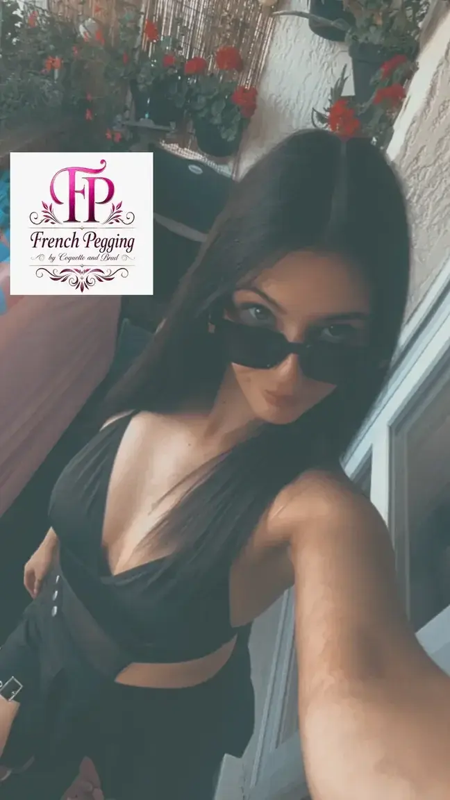 Leak & nude 4 — queen_coquette_pegging