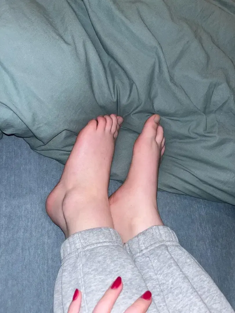 Leak & nude 1 — Feetqueenn