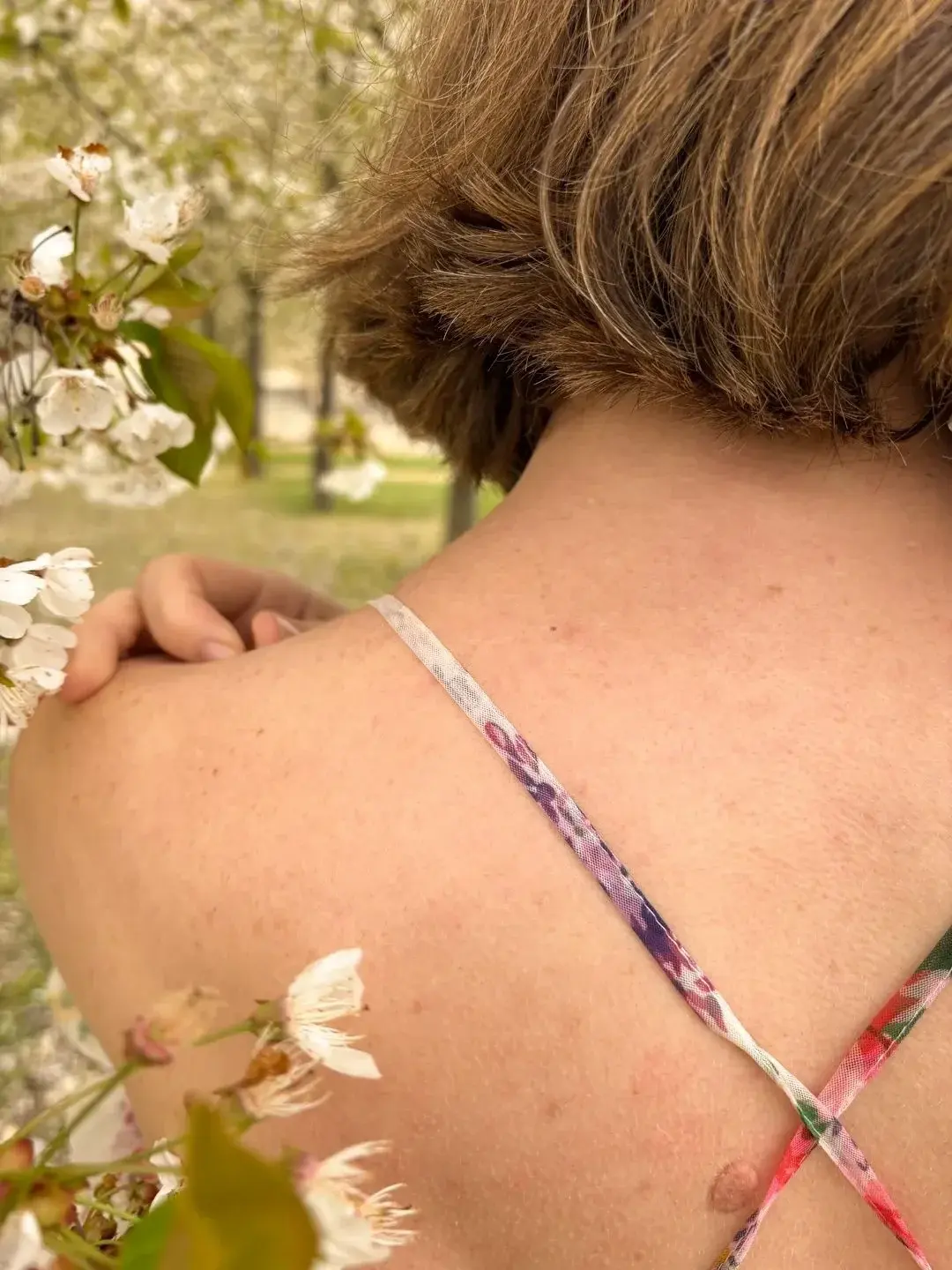 Sous les cerisiers, ma fleur s'ouvre... une invitation que tu ne refuseras pas, hein ?