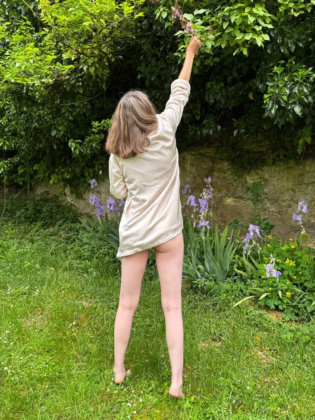 Ah mince, je ne suis pas assez grande pour sentir le parfun de ce lilas
