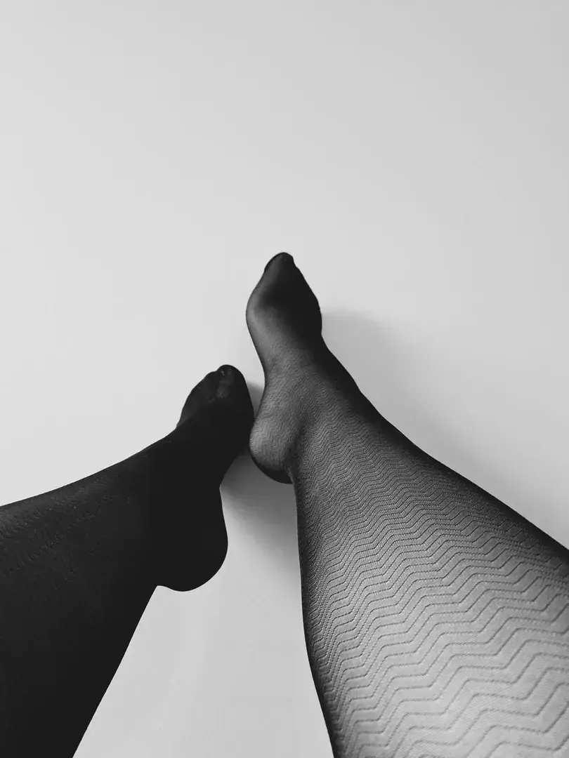 Leak & nude 1 — Liv_in_tights