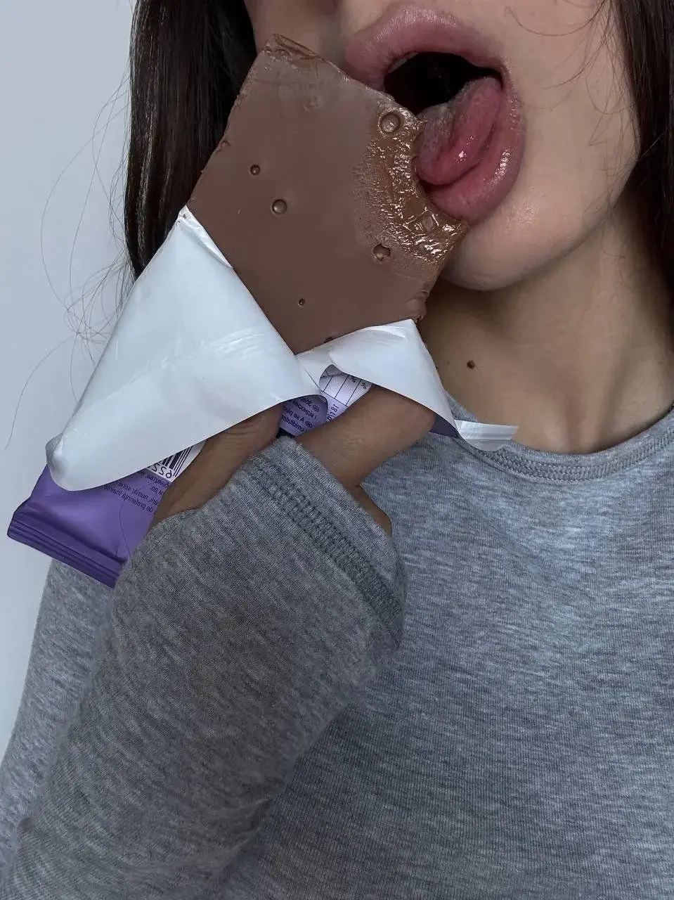 Leak & nude MYM — Littlepetitecla : « Abonnement gratuit en illimité 😋 » (MYM)