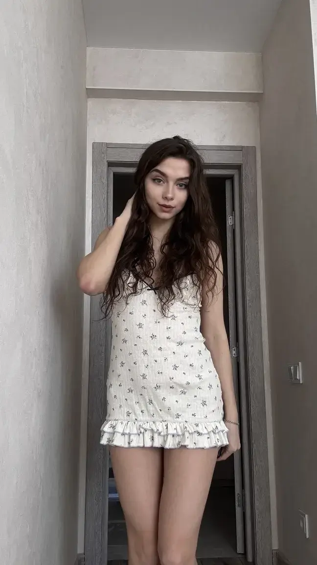 Leak & nude MYM — Littlepetitecla : « Abonnement gratuit en illimité 😋 » (MYM)