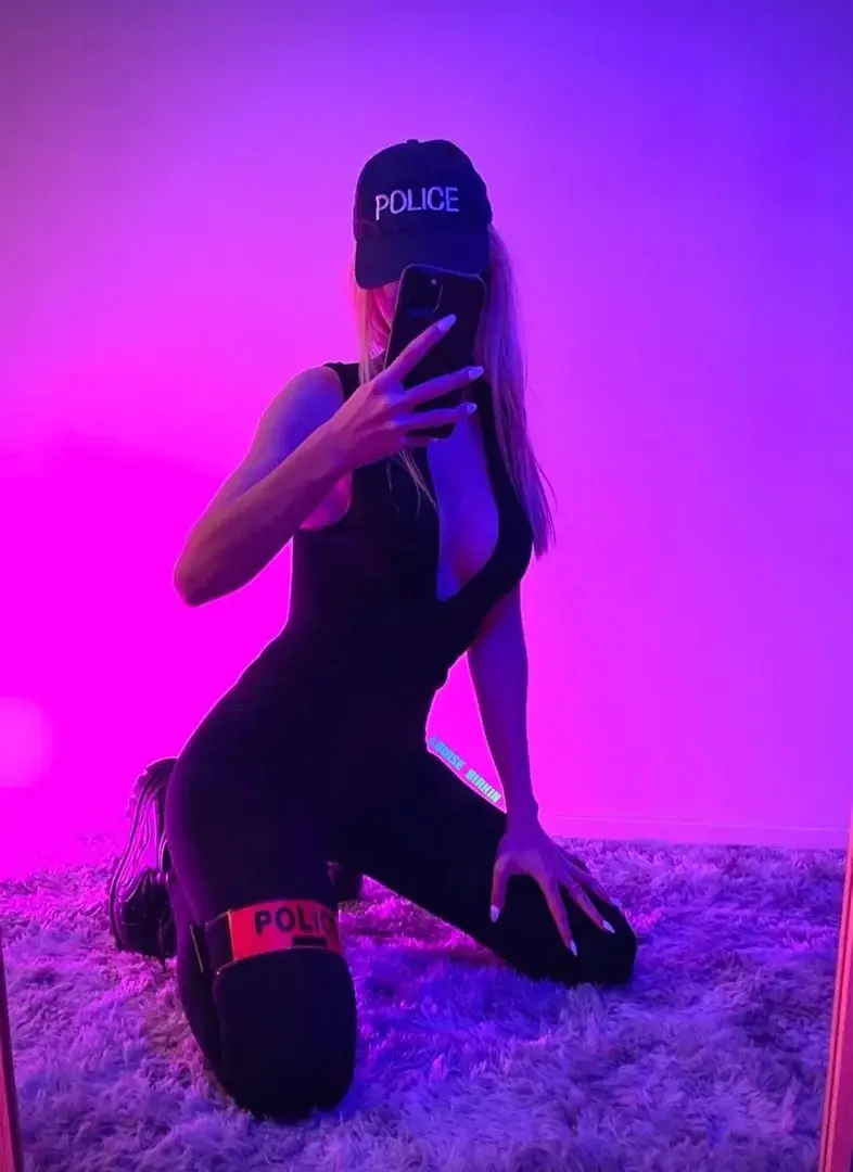 Leak & nude 3 — Louise_birkin