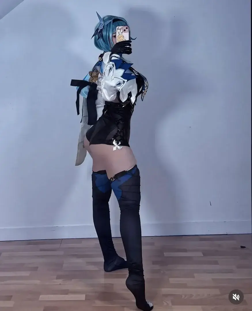 Leak public de Unekochan — « Viens découvrir mon monde cosplay sur mon MYM à 0 euros 👀 » (nude) sur MYM