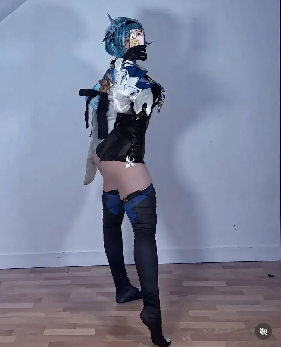 Aperçu public — Unekochan : « Viens découvrir mon monde cosplay sur mon MYM à 0 euros 👀 » (MYM) — pas un leak