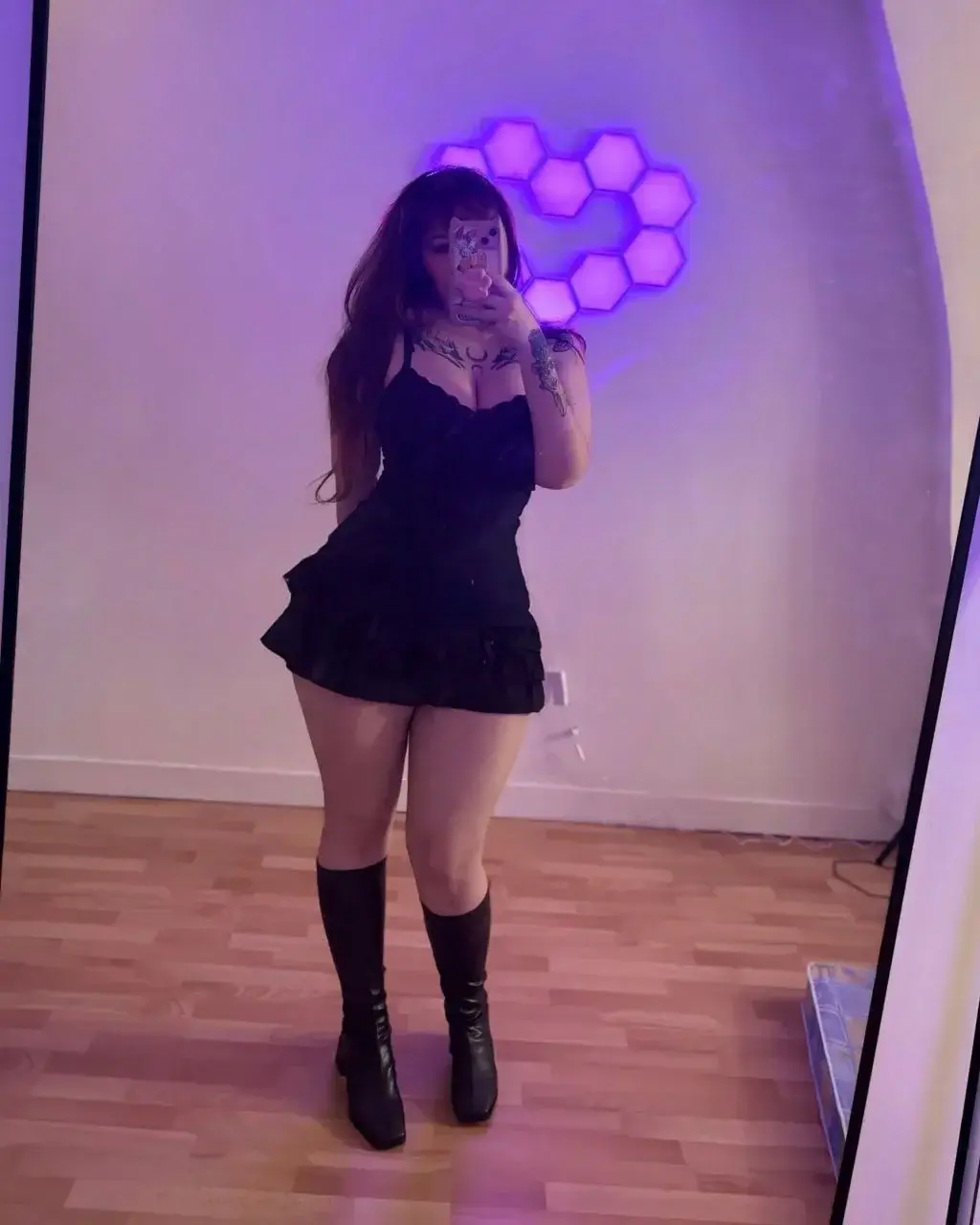 Leak & nude MYM — Unekochan : « Viens découvrir mon monde cosplay sur mon MYM à 0 euros 👀 » (MYM)