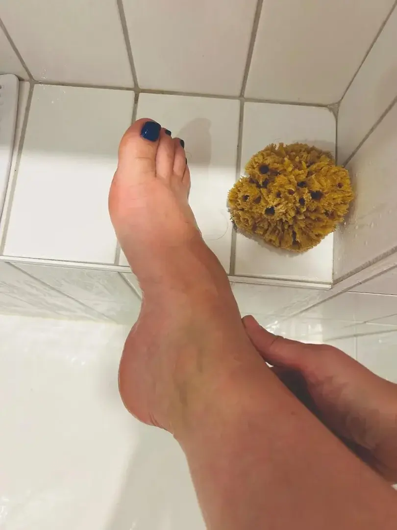 💋🚿 😘