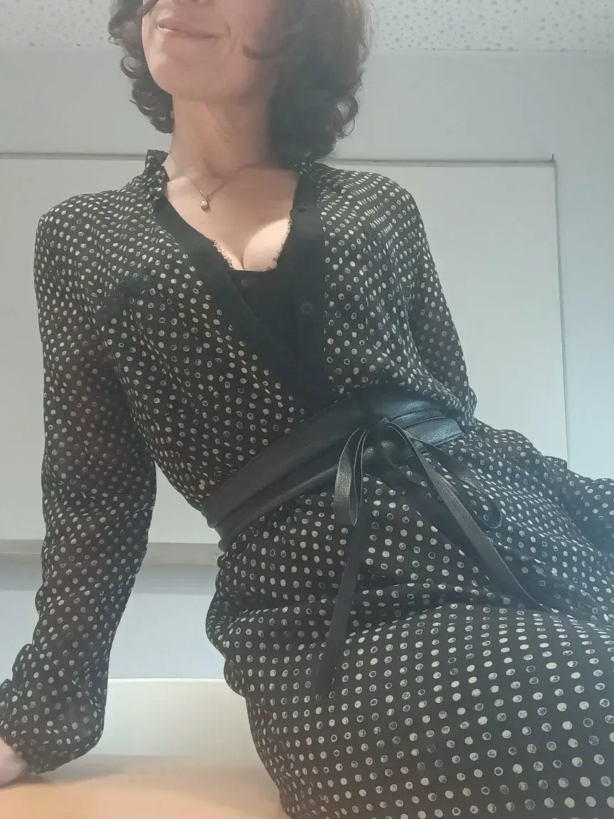 Nouvelle série de photos à venir dans cette tenue 💋