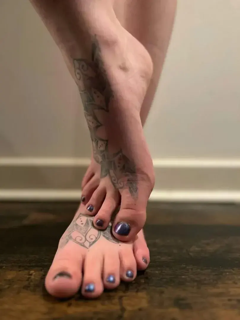 Leak & nude 2 — Victoria_footjob