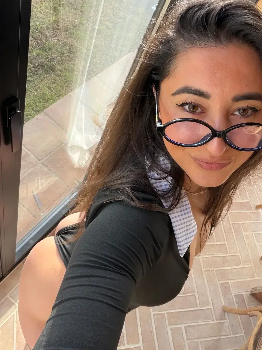 Leak & nude MYM — chloe_callista : « ⬆️ Abo à -20% code : FEED20 » (MYM)