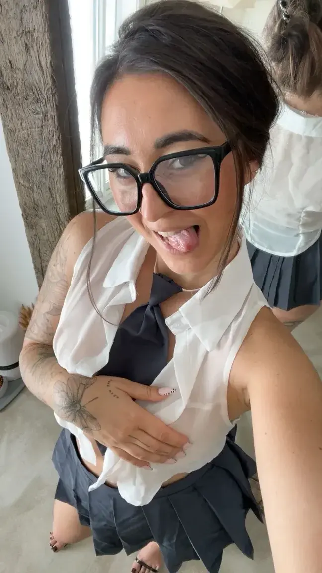Leak & nude MYM — chloe_callista : « Viens parler, je mords pas (trop) » (MYM)