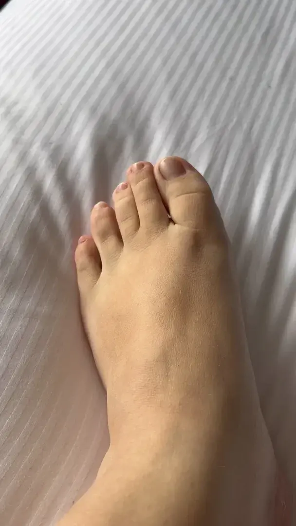 Leak & nude 5 — Piedsenflammeurs