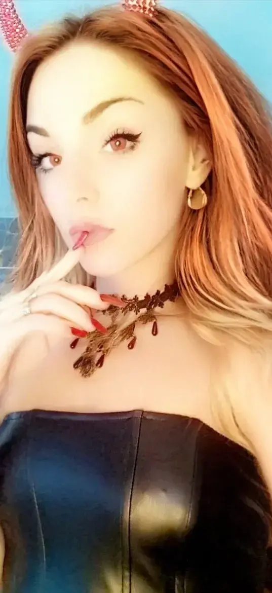 Leak & nude 1 — Playwlilijoy